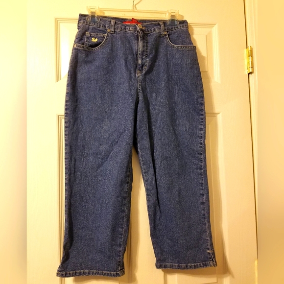 Gloria Vanderbilt Jean Capris - Picture 1 of 6